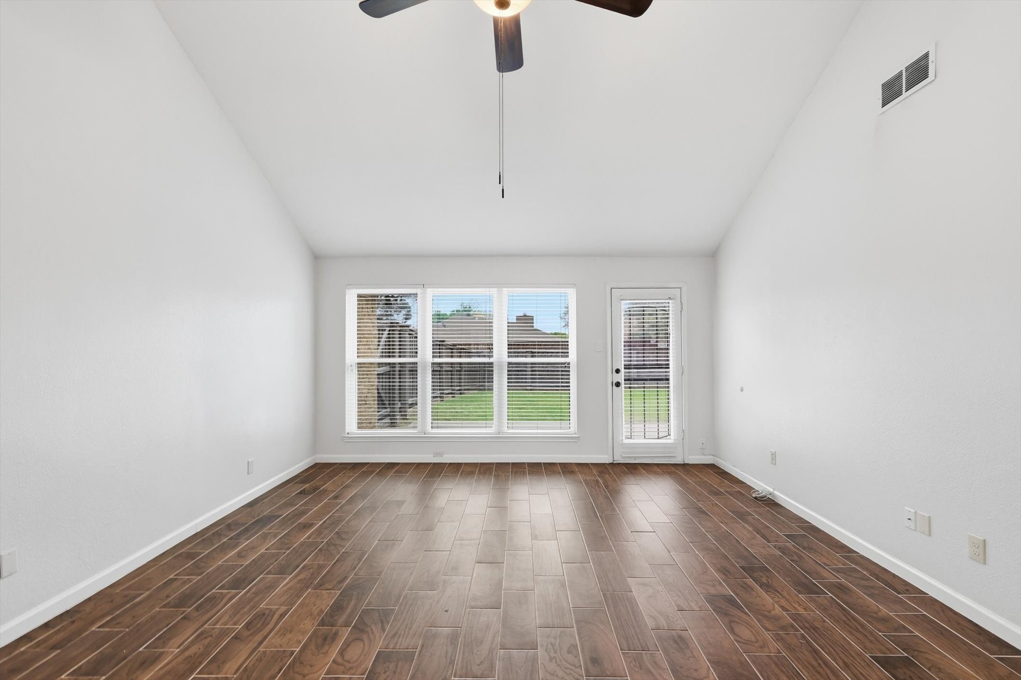 1638 Sunswept Terrace Lewisville TX 75077