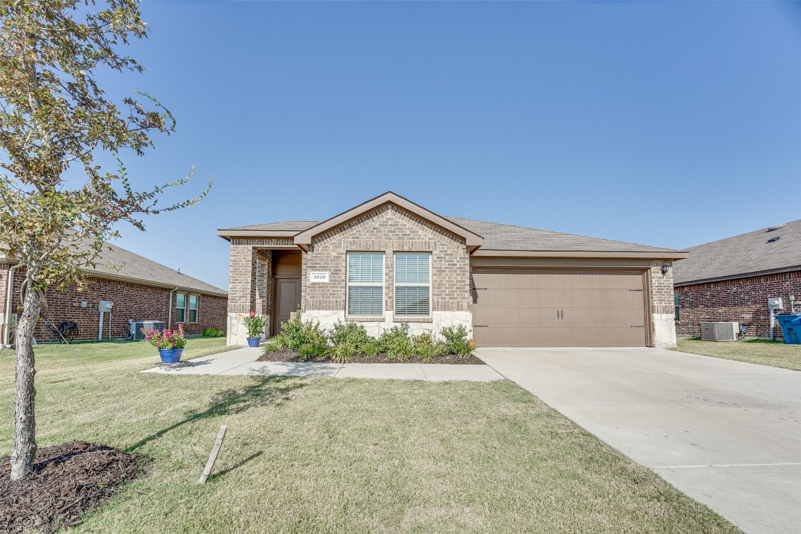 1318 Lowhill Drive Royse City TX 75189