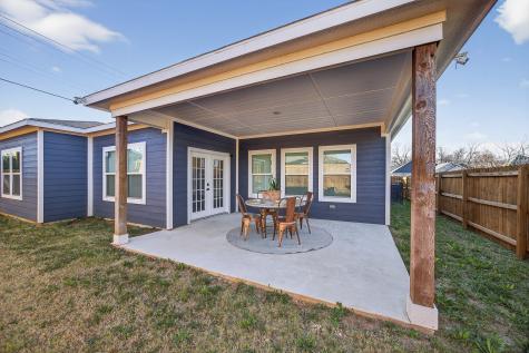 1913 E Myrtle Street Fort Worth TX 76104