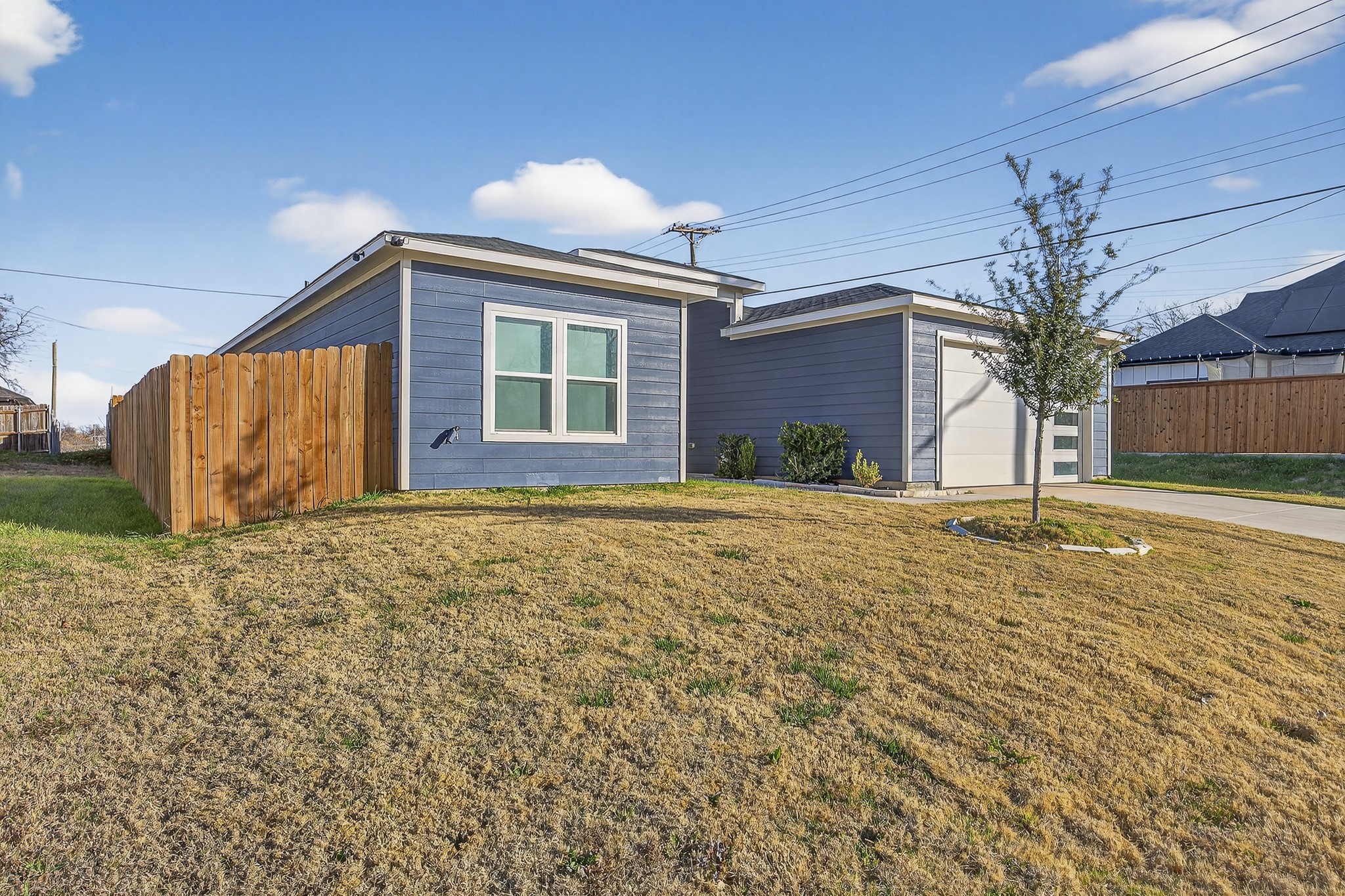 1913 E Myrtle Street Fort Worth TX 76104