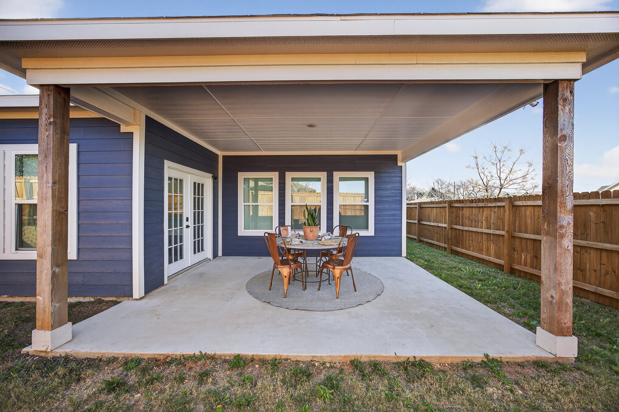 1913 E Myrtle Street Fort Worth TX 76104