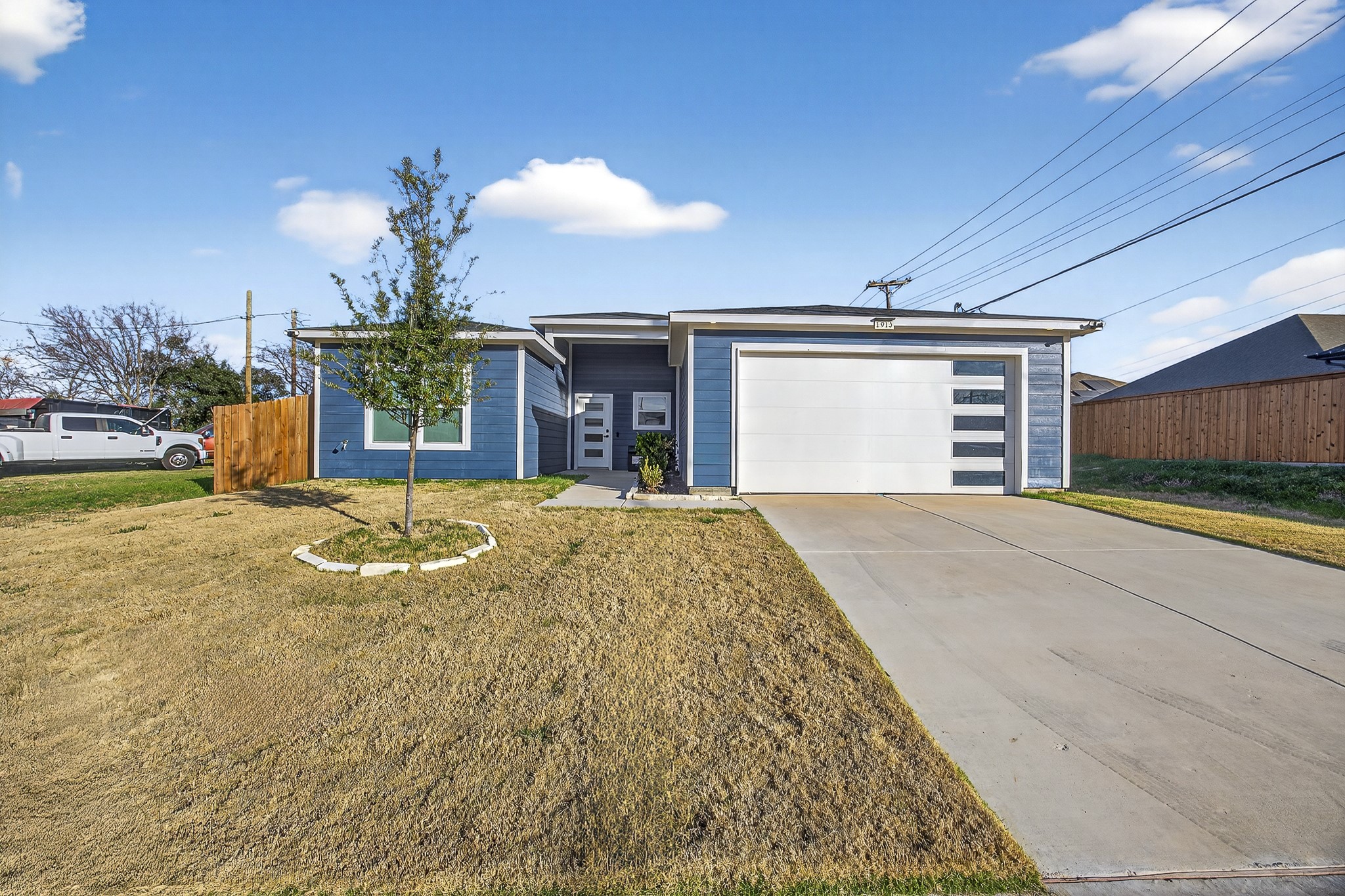 1913 E Myrtle Street Fort Worth TX 76104