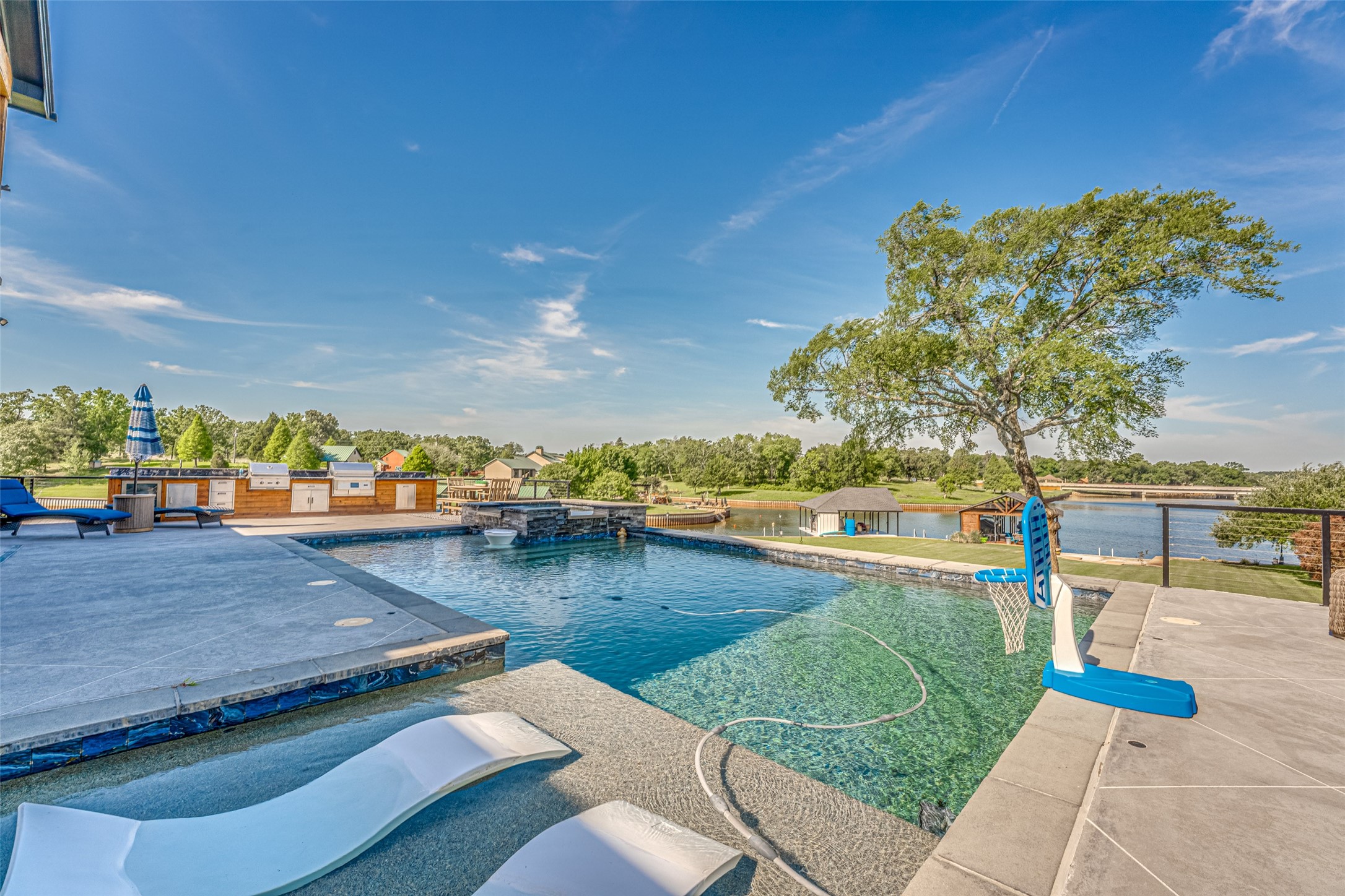 5629 Lakeshore Court Log Cabin TX 75148