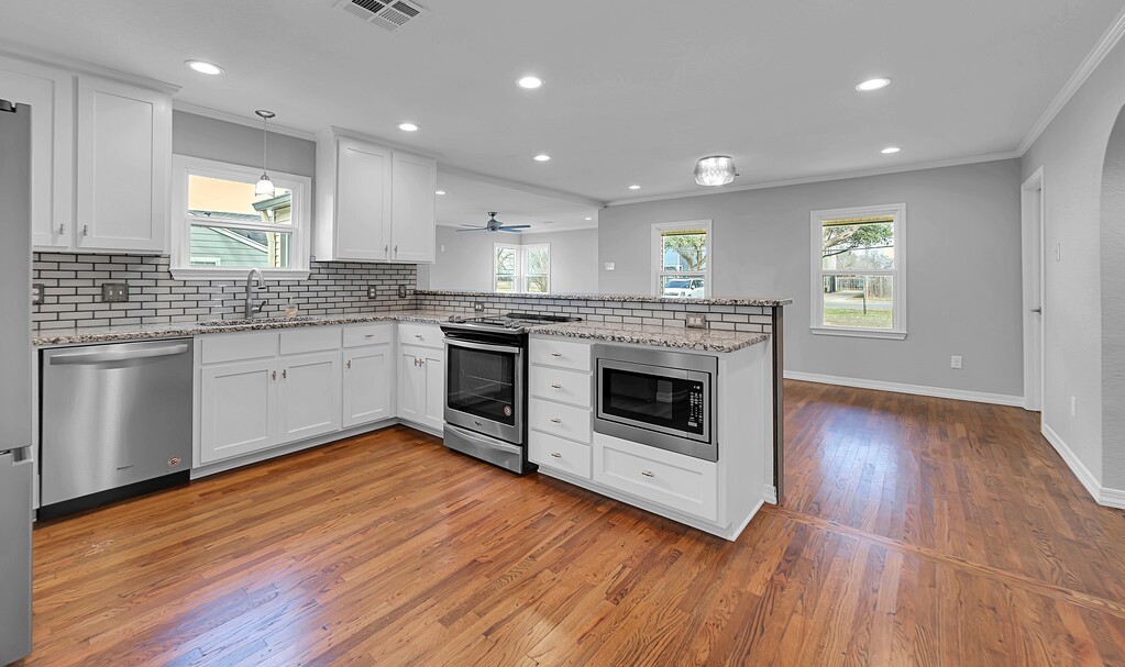 3213 S 3rd Street Waco TX 76706