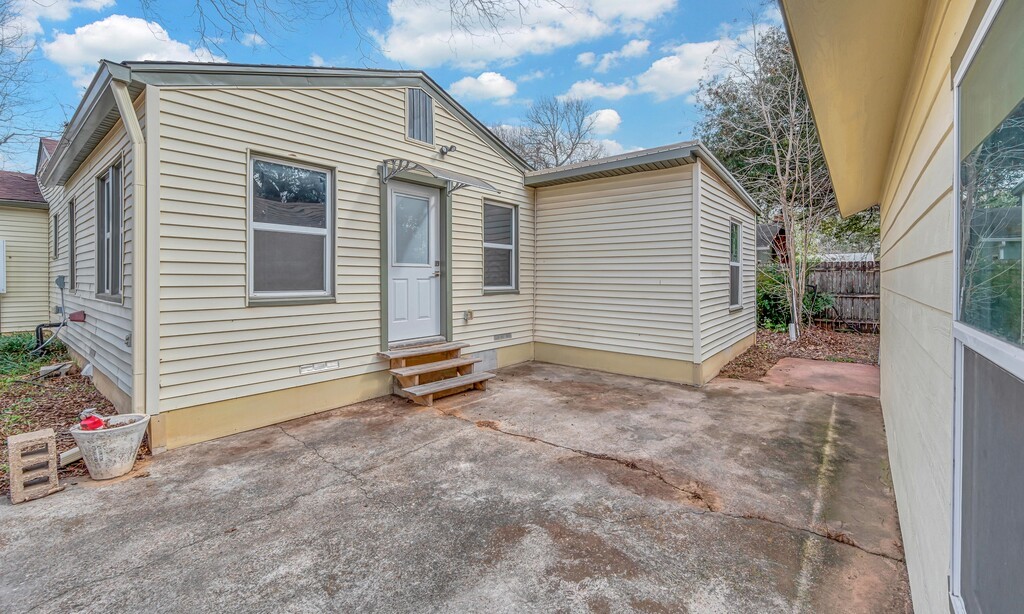 3213 S 3rd Street Waco TX 76706