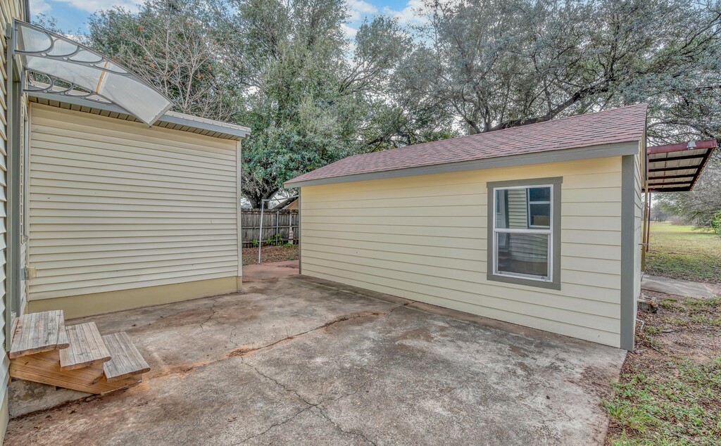 3213 S 3rd Street Waco TX 76706
