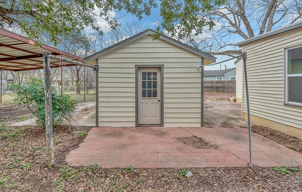 3213 S 3rd Street Waco TX 76706