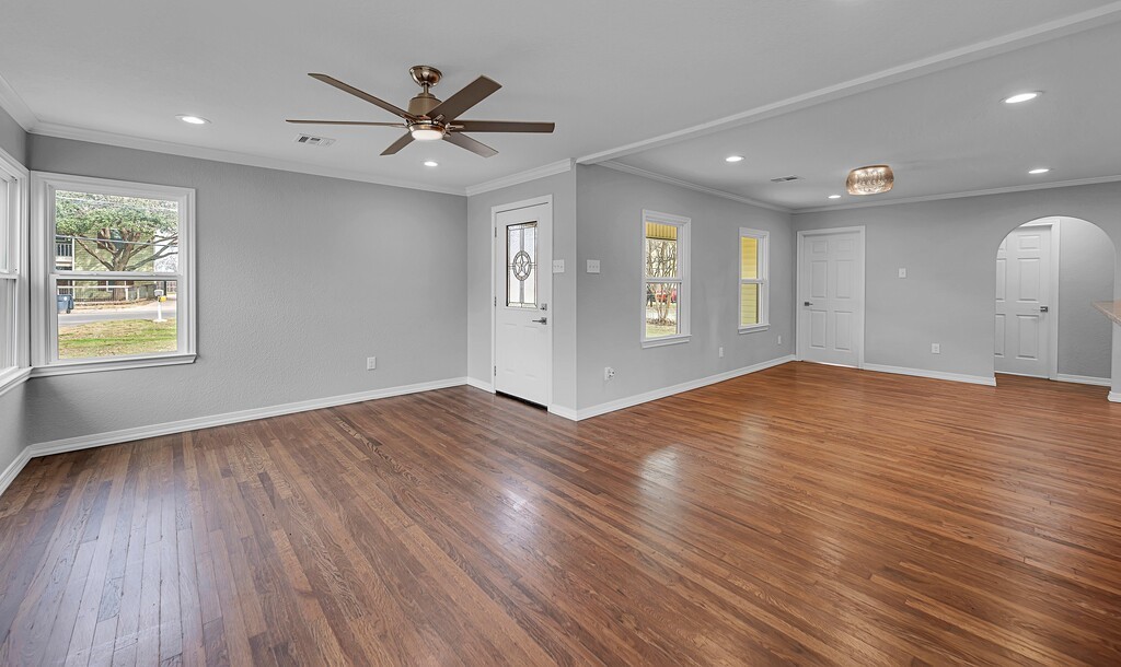 3213 S 3rd Street Waco TX 76706