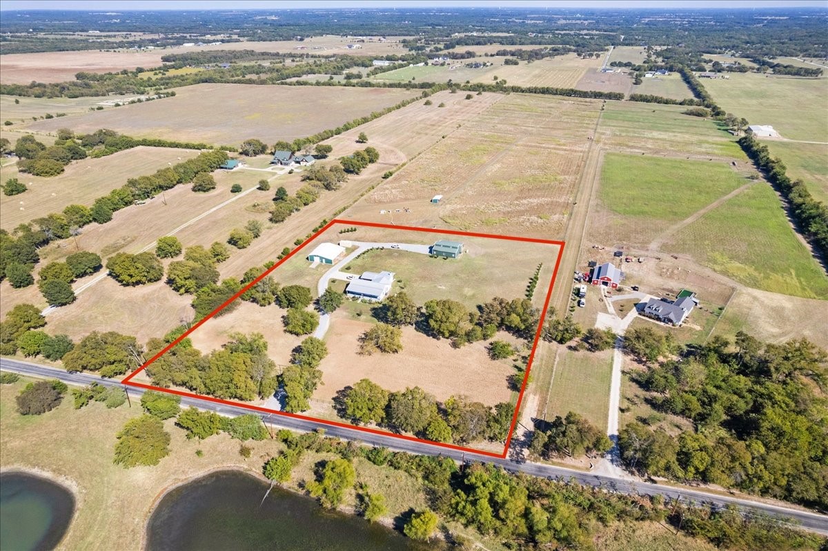 3050 Wolf Front Road Van Alstyne TX 75495