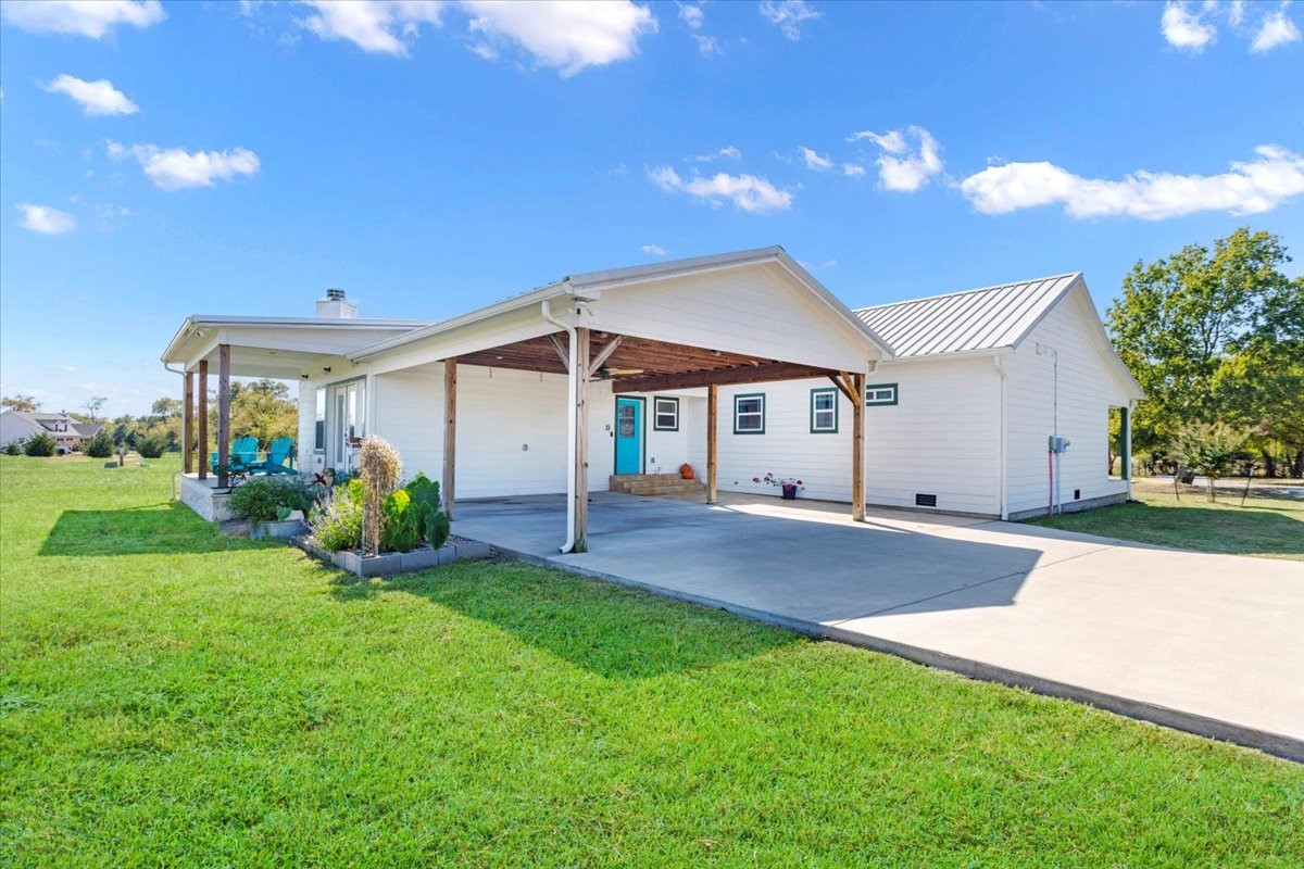 3050 Wolf Front Road Van Alstyne TX 75495