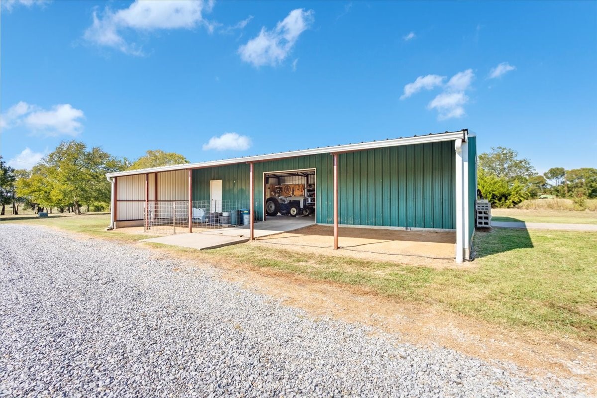 3050 Wolf Front Road Van Alstyne TX 75495