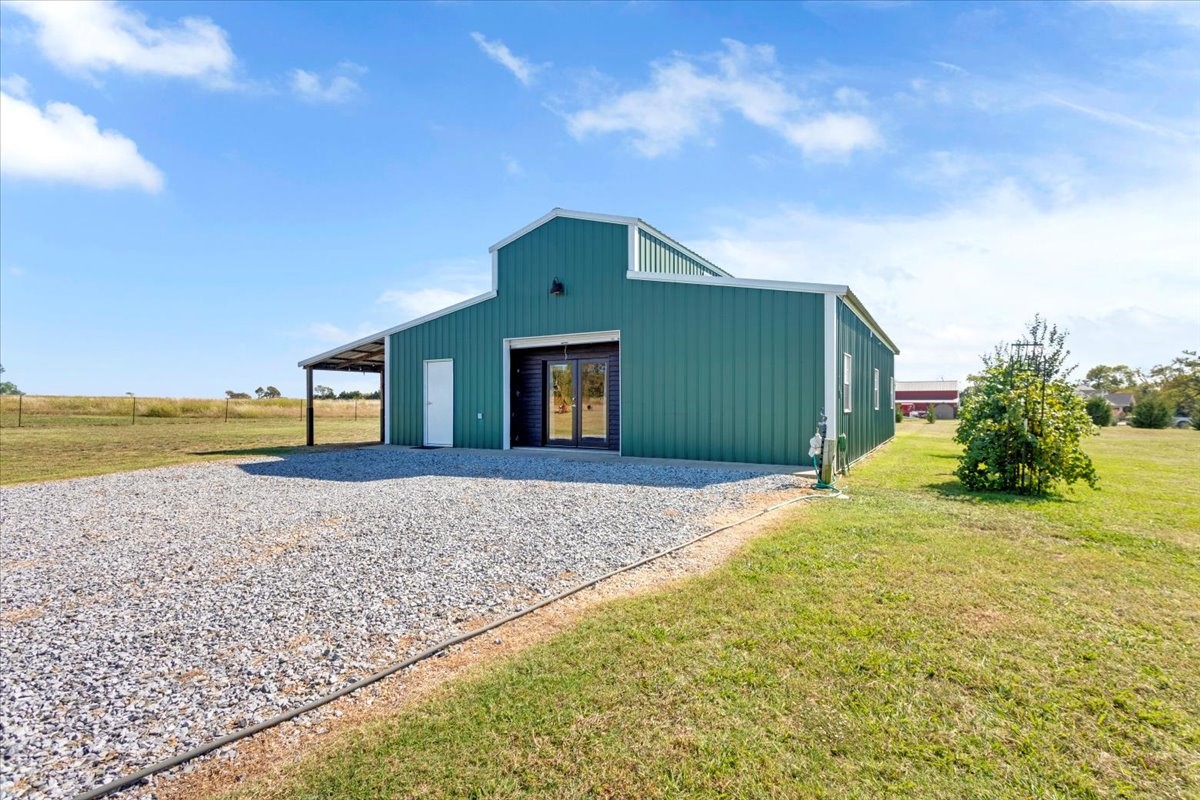 3050 Wolf Front Road Van Alstyne TX 75495