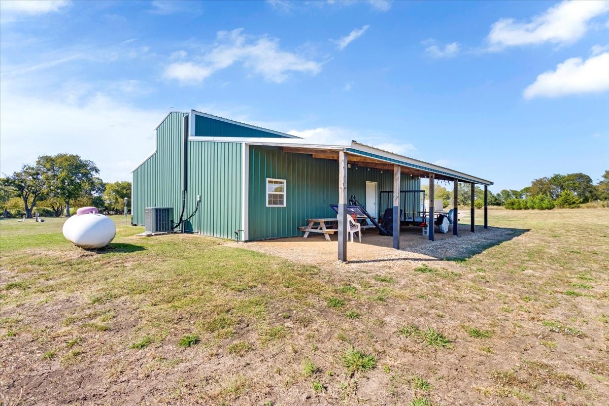 3050 Wolf Front Road Van Alstyne TX 75495
