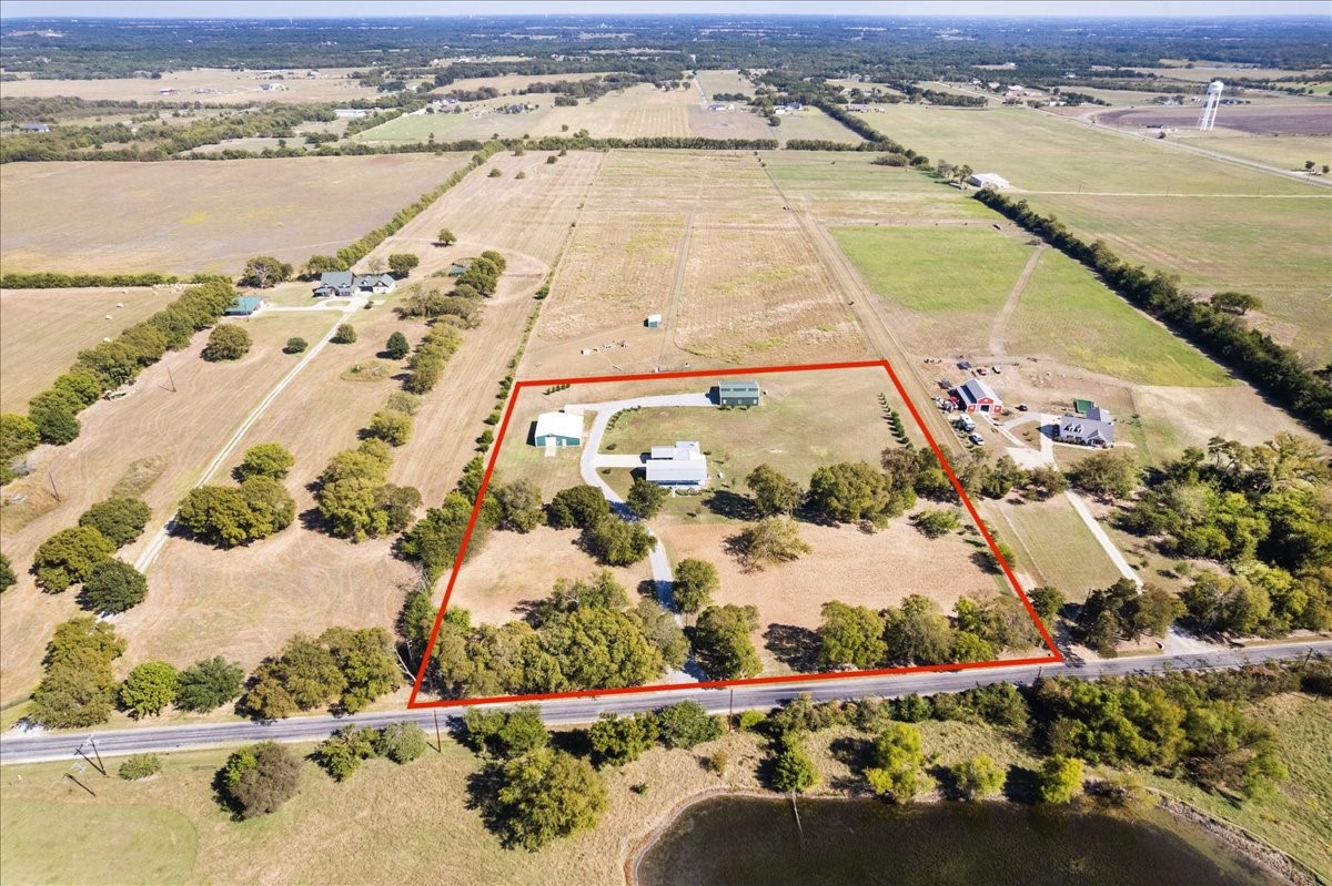 3050 Wolf Front Road Van Alstyne TX 75495