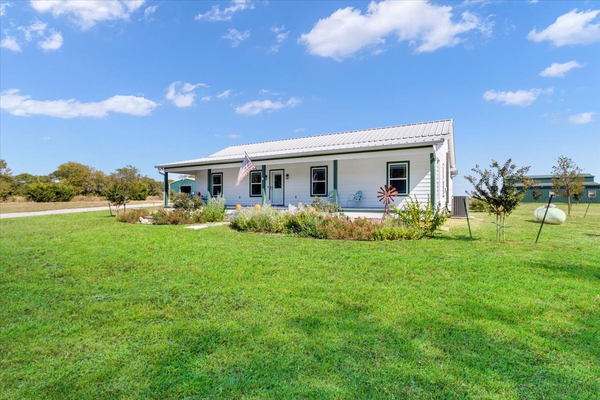 3050 Wolf Front Road Van Alstyne TX 75495