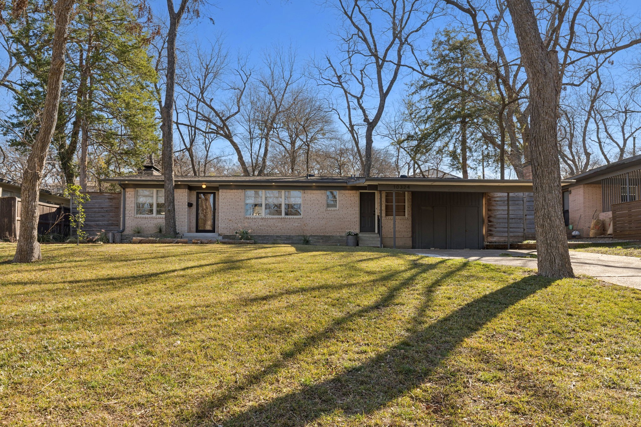 10324 Lake Gardens Drive Dallas TX 75218