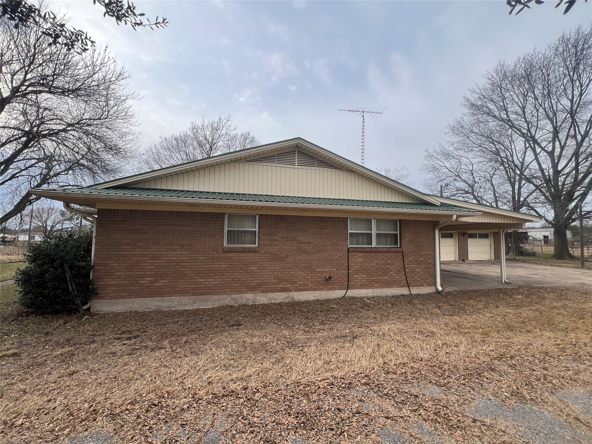 1655 E Fm 120 Denison TX 75021
