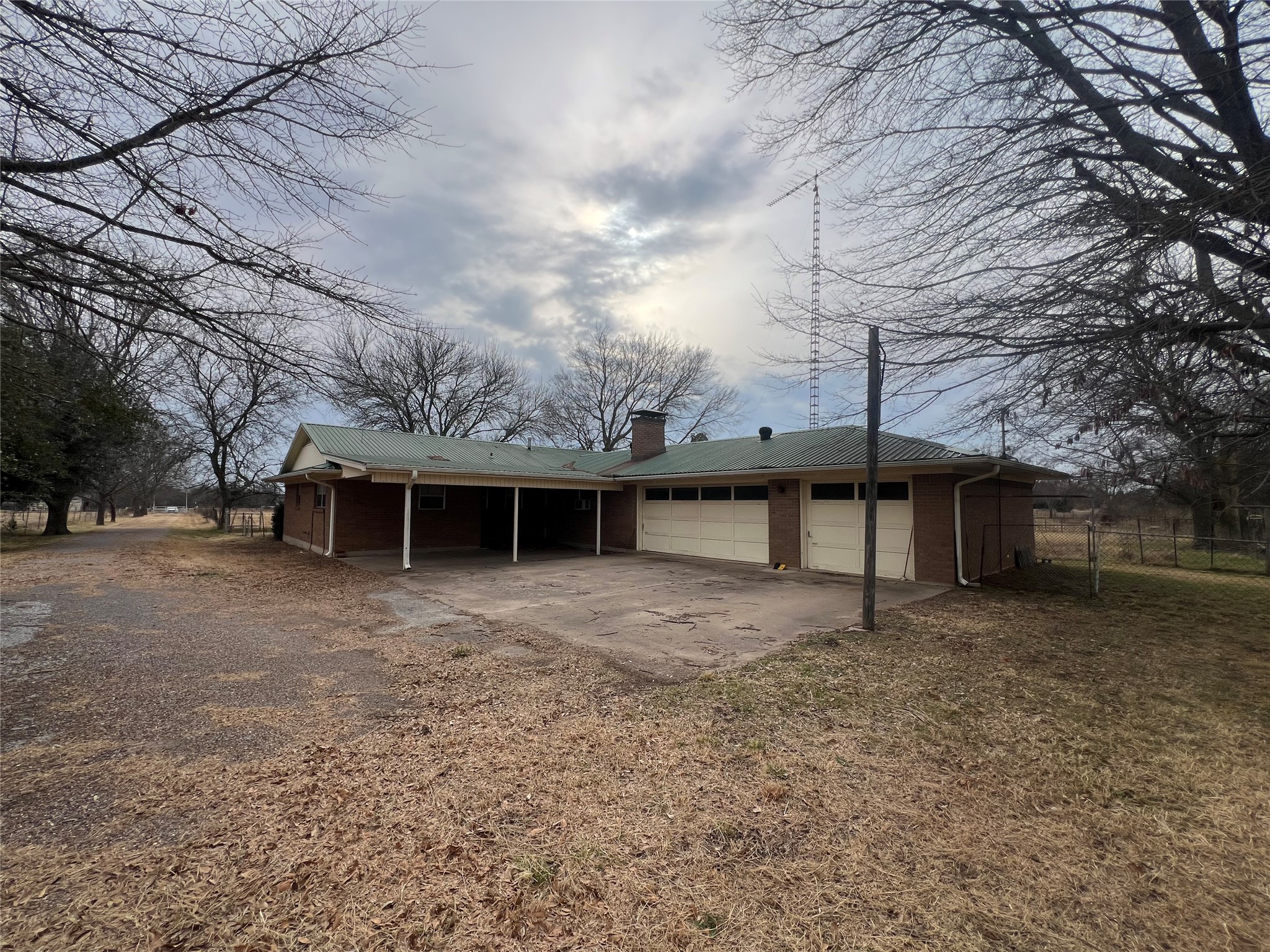 1655 E Fm 120 Denison TX 75021