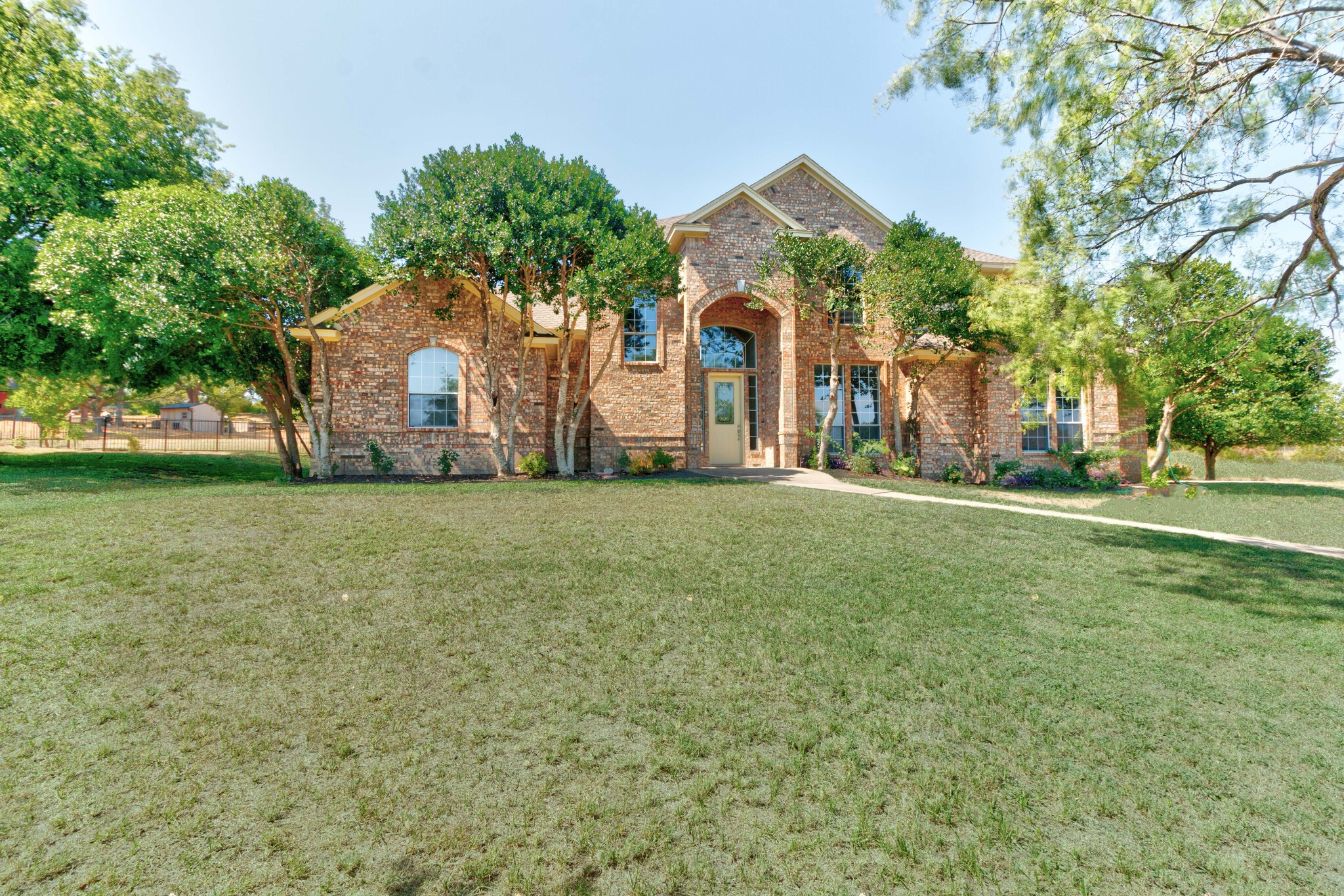 11201 Big Horn Court Fort Worth TX 76108