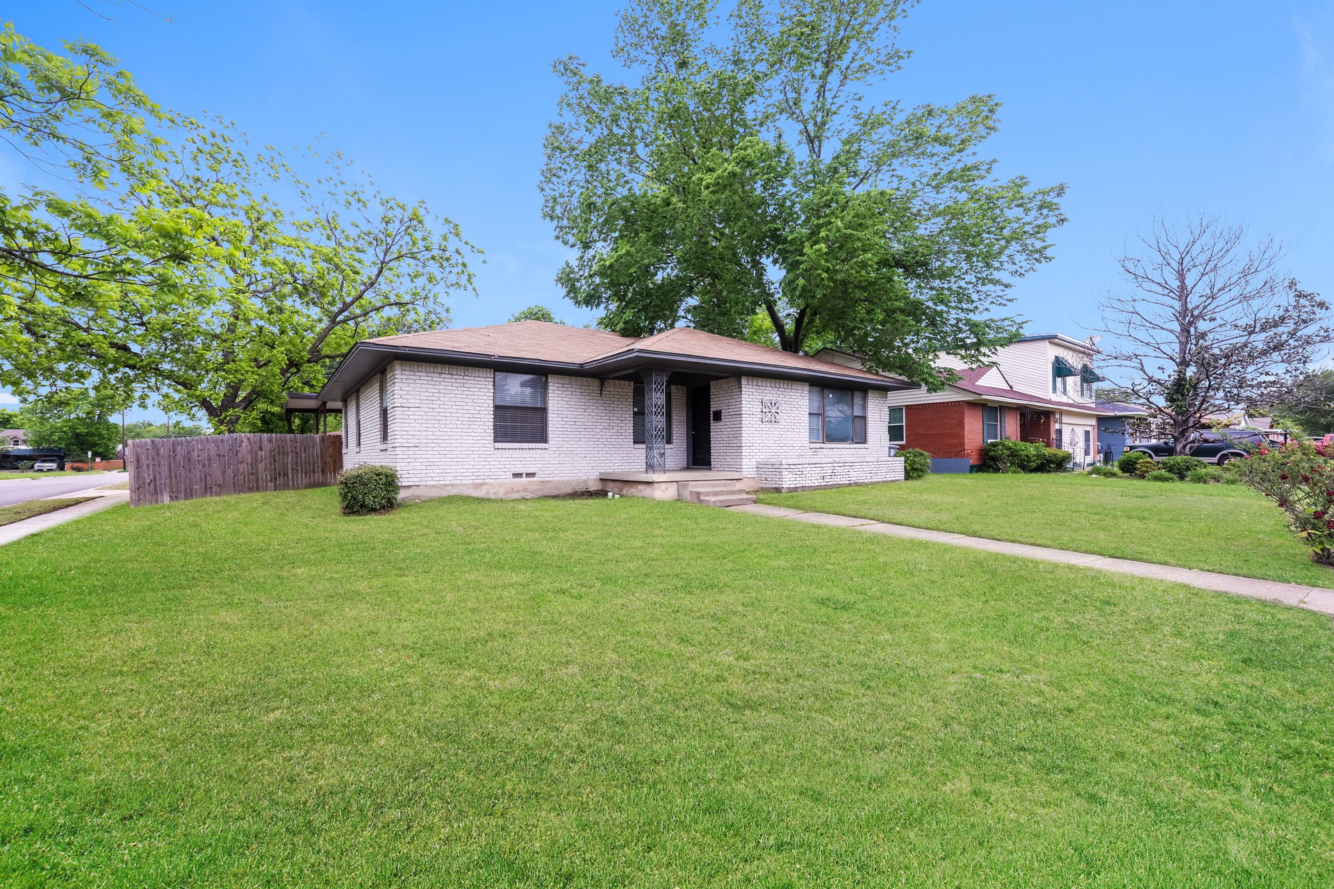 1905 Houghton Road Dallas TX 75217