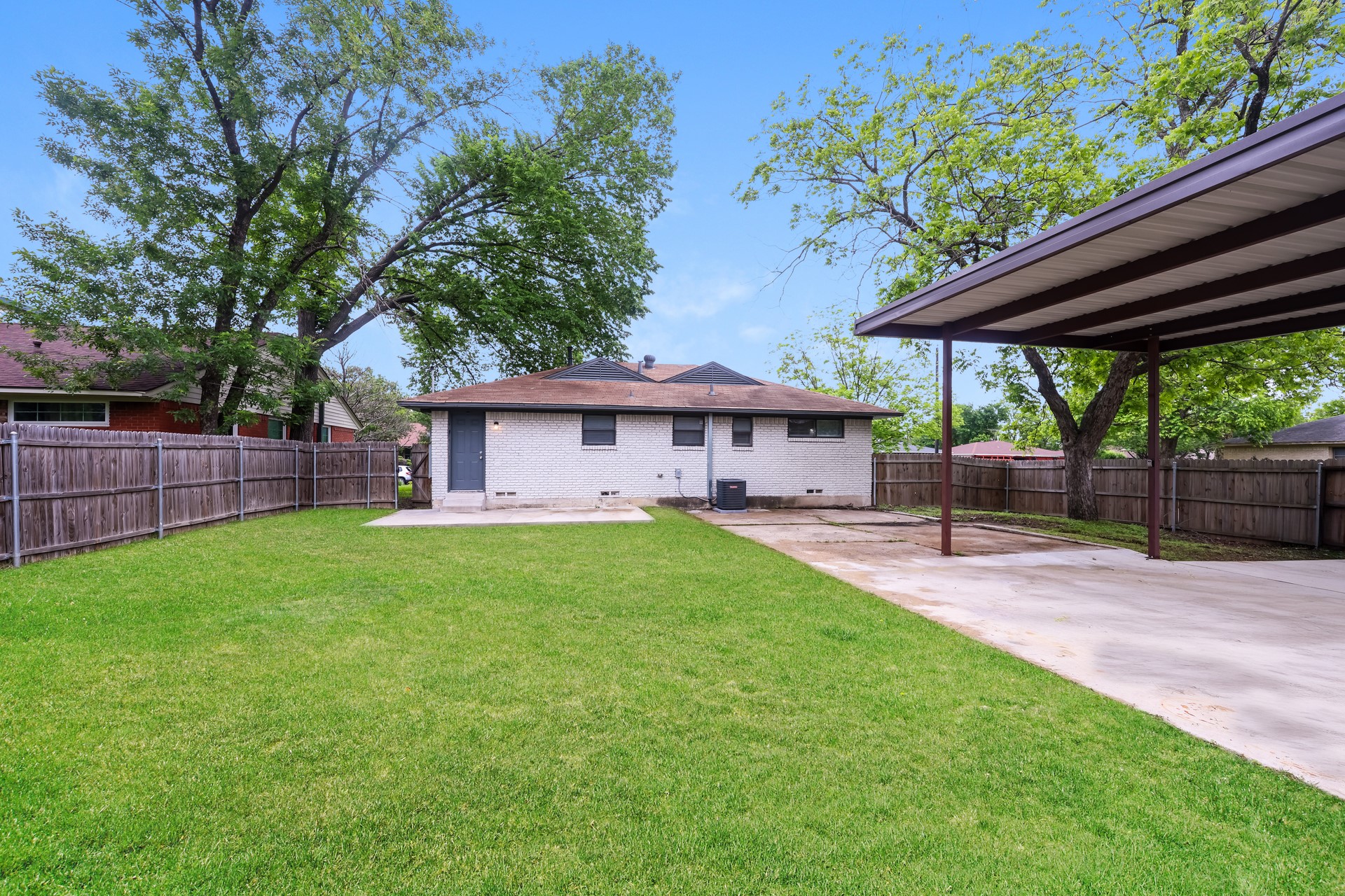 1905 Houghton Road Dallas TX 75217