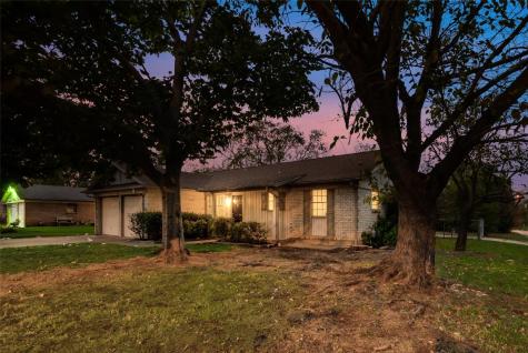 629 E Mustang Street Crowley TX 76036