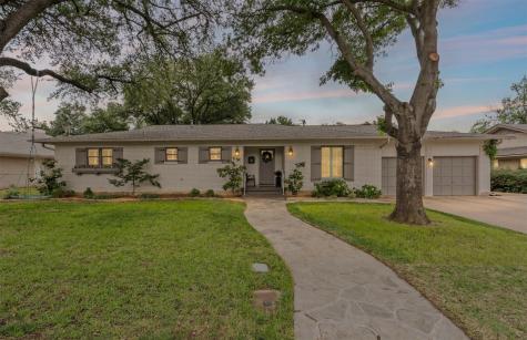 4337 Lanark Avenue Fort Worth TX 76109
