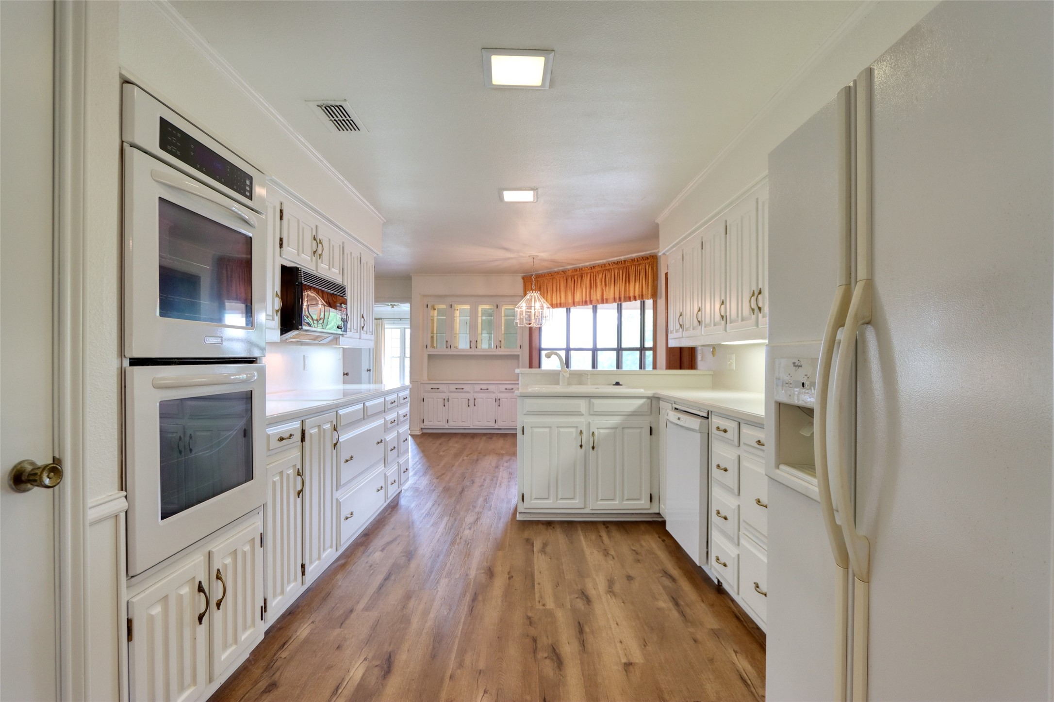 1113 Mockingbird Circle Ennis TX 75119