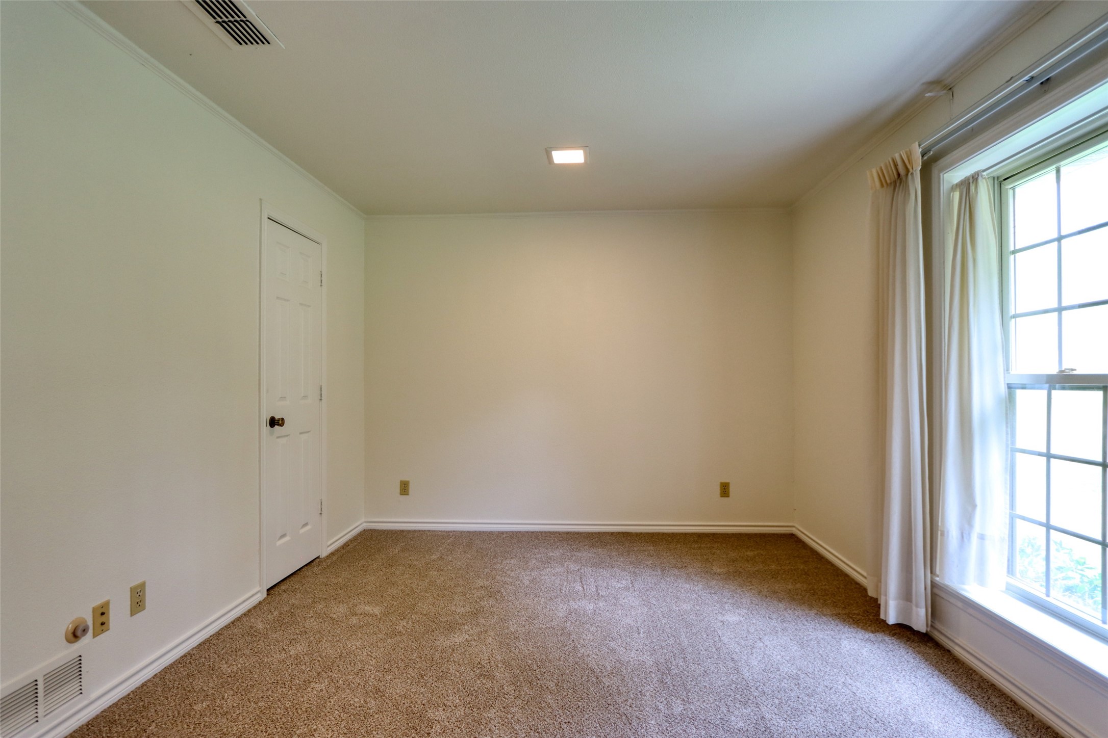 1113 Mockingbird Circle Ennis TX 75119