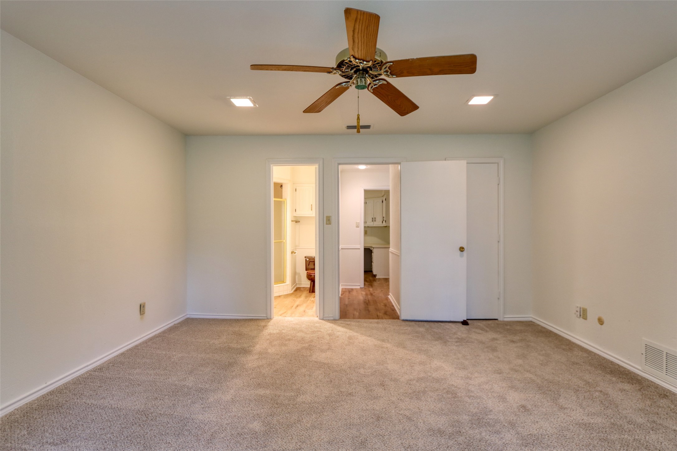 1113 Mockingbird Circle Ennis TX 75119