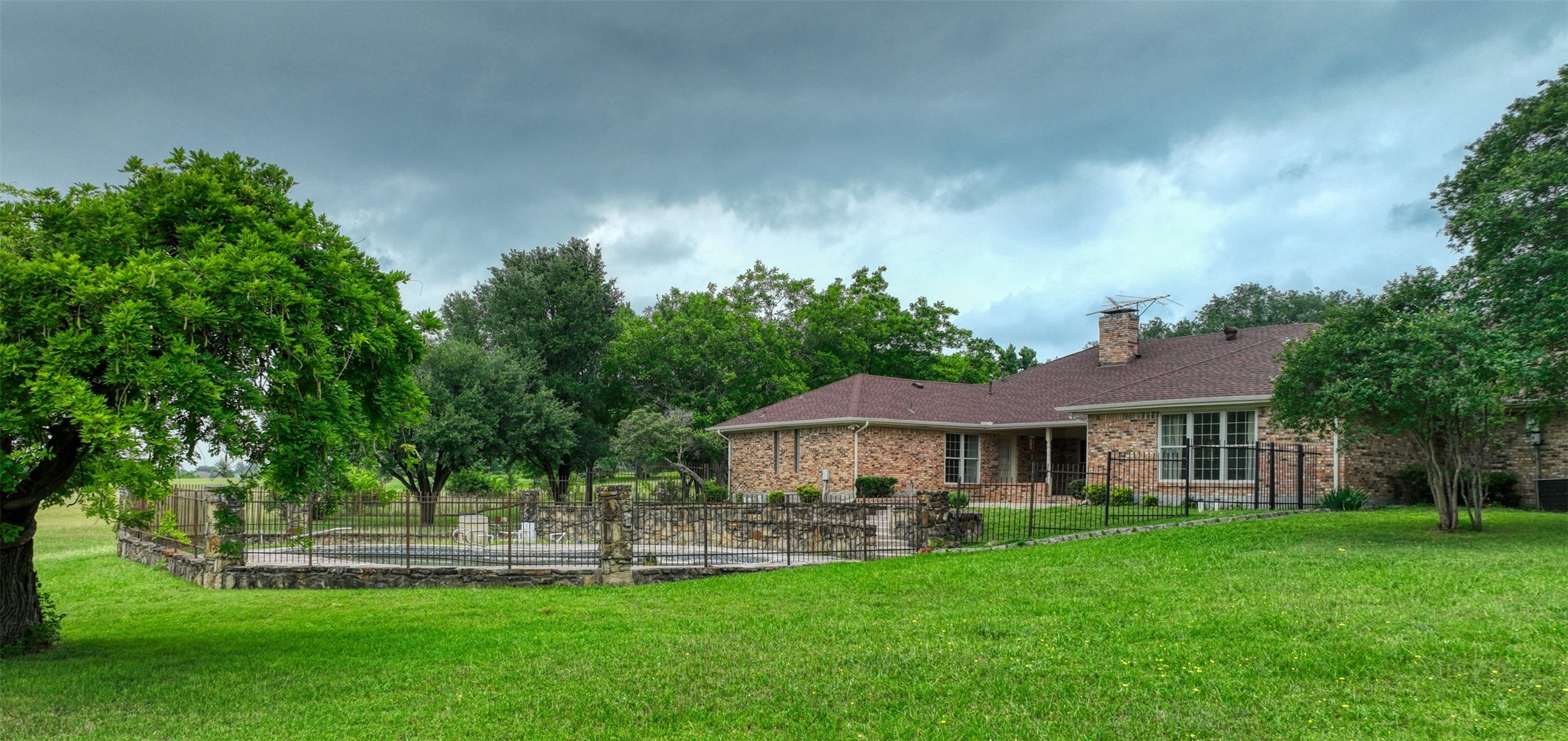 1113 Mockingbird Circle Ennis TX 75119