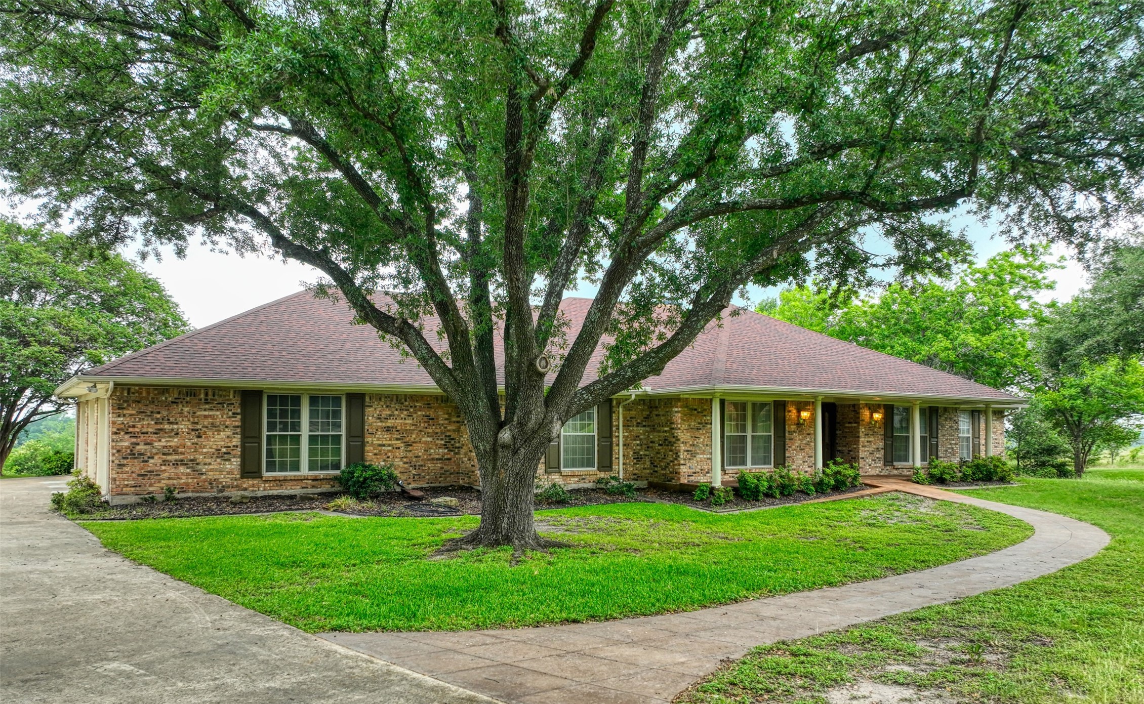 1113 Mockingbird Circle Ennis TX 75119