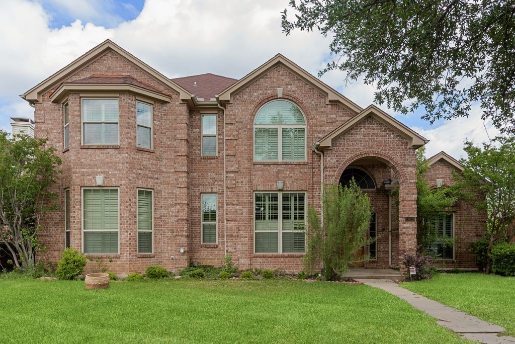 1013 Stone Gate Drive Irving TX 75063