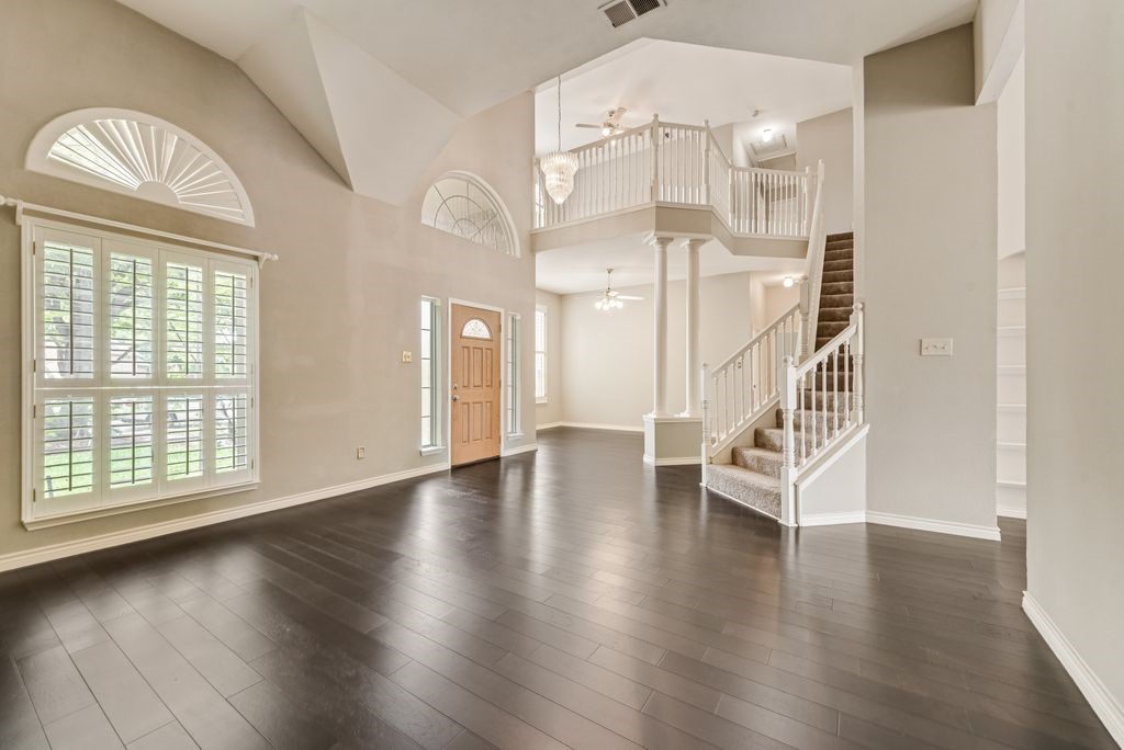 1013 Stone Gate Drive Irving TX 75063