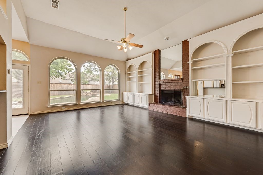 1013 Stone Gate Drive Irving TX 75063