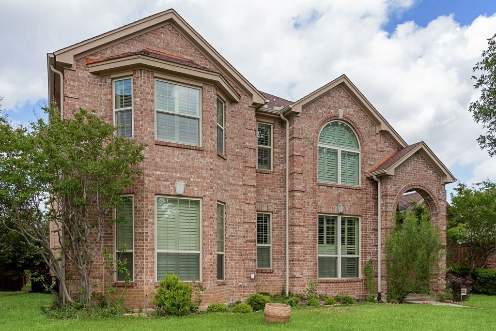 1013 Stone Gate Drive Irving TX 75063