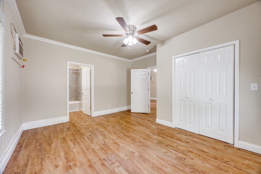 913 W Day Street Denison TX 75020