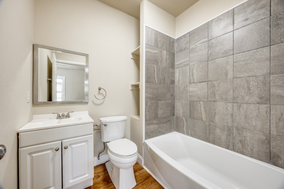 913 W Day Street Denison TX 75020