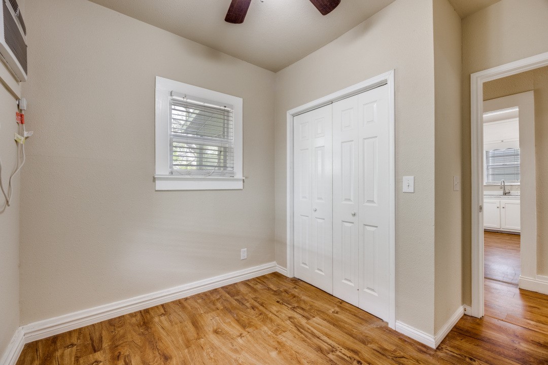 913 W Day Street Denison TX 75020