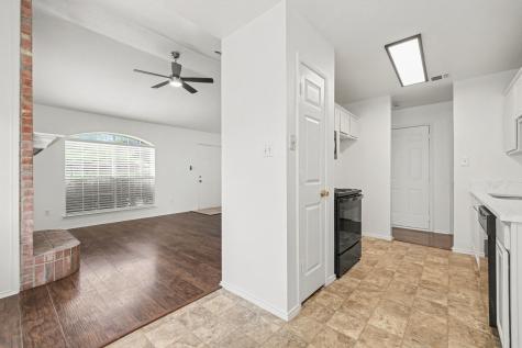221 Los Angeles Drive Glenn Heights TX 75154