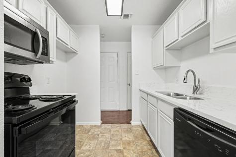 221 Los Angeles Drive Glenn Heights TX 75154