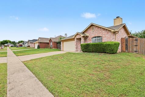221 Los Angeles Drive Glenn Heights TX 75154