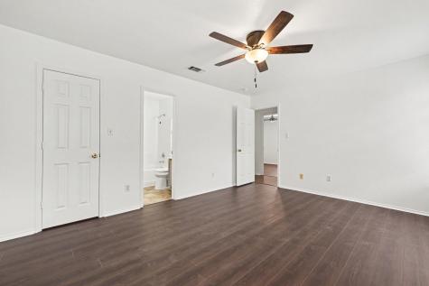 221 Los Angeles Drive Glenn Heights TX 75154