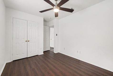 221 Los Angeles Drive Glenn Heights TX 75154