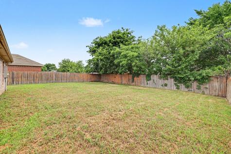 221 Los Angeles Drive Glenn Heights TX 75154