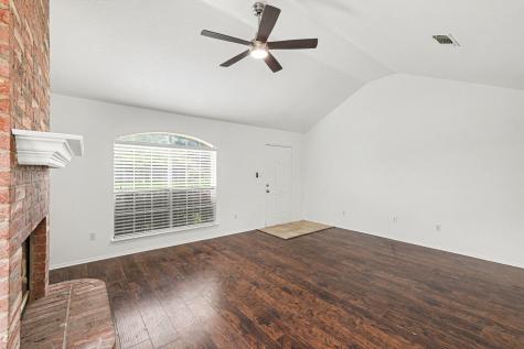 221 Los Angeles Drive Glenn Heights TX 75154