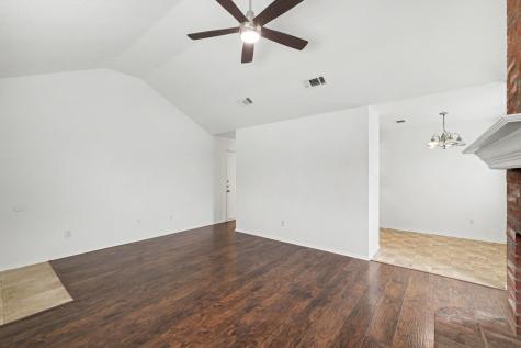 221 Los Angeles Drive Glenn Heights TX 75154