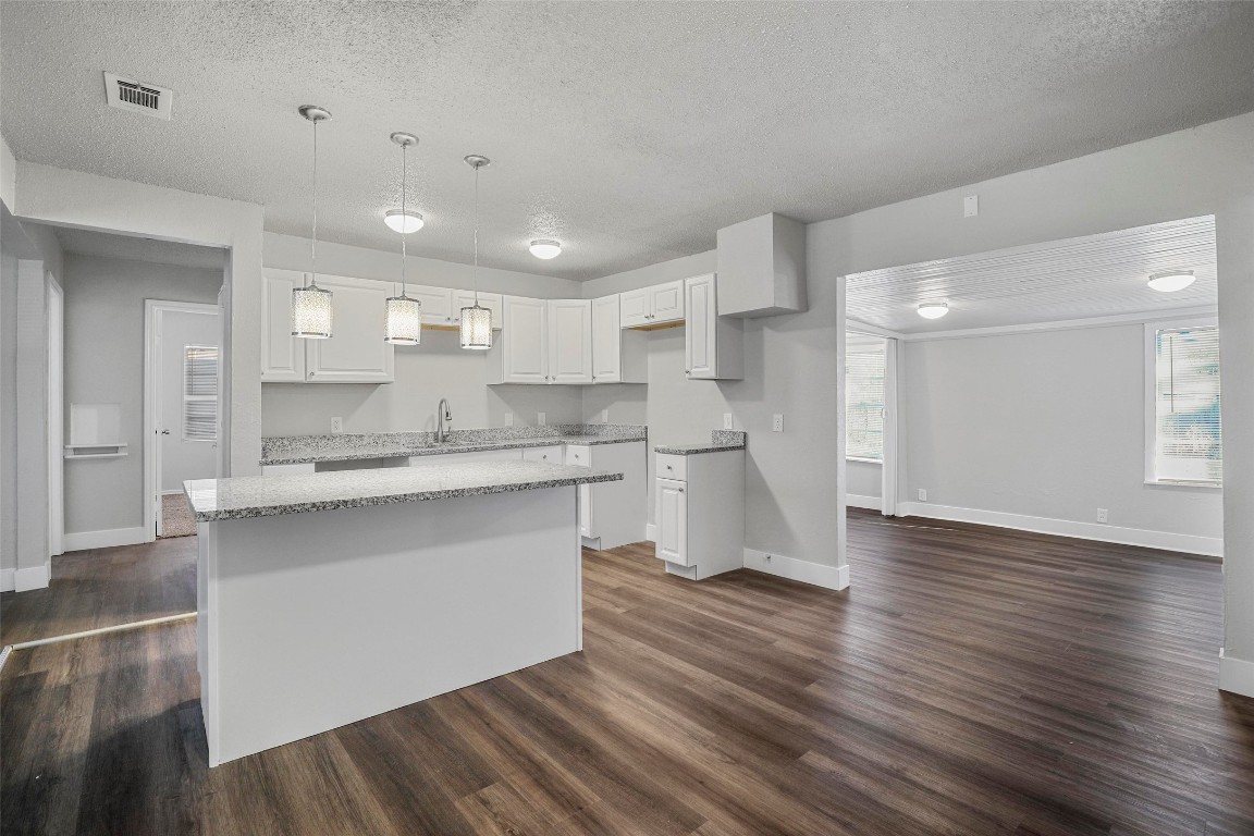 2842 Modree Avenue Dallas TX 75216