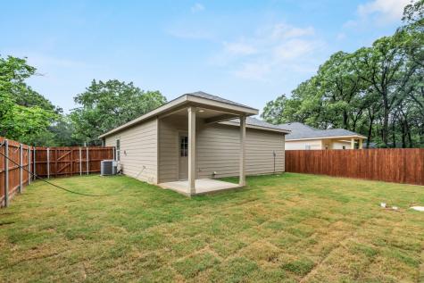 106 Navajo Drive Mabank TX 75156