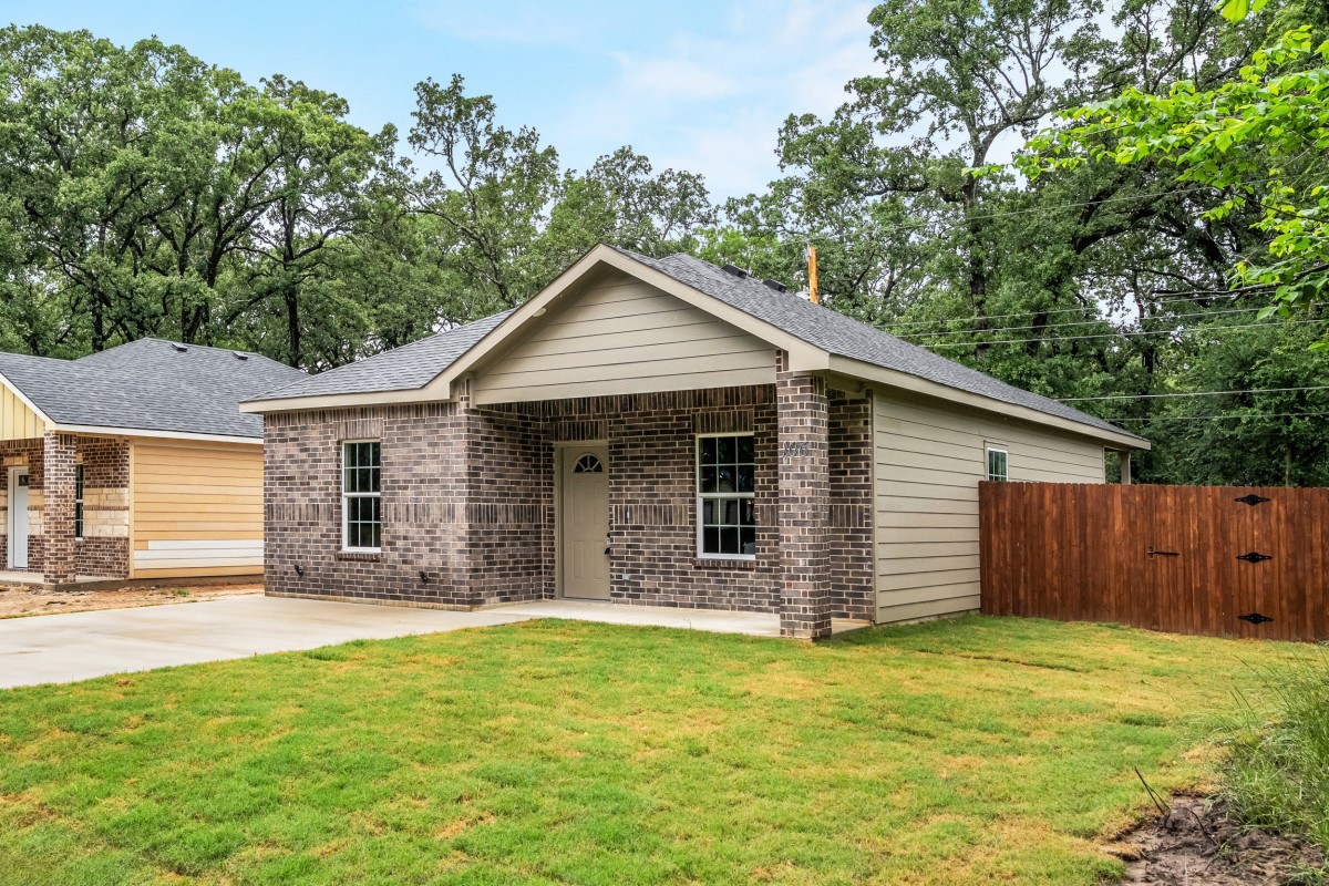 106 Navajo Drive Mabank TX 75156